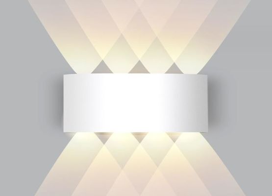 Dekoratif Outdoor LED Lampu Tembok 3500K Warm Putih Untuk Taman